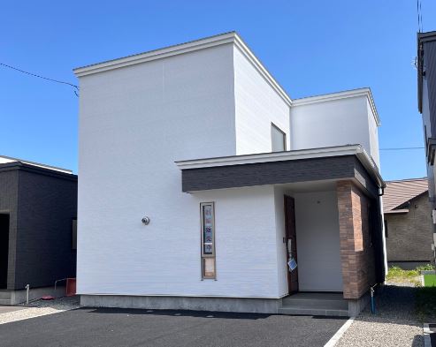 新中野町【苫小牧】（3698万円税込）好評販売中!