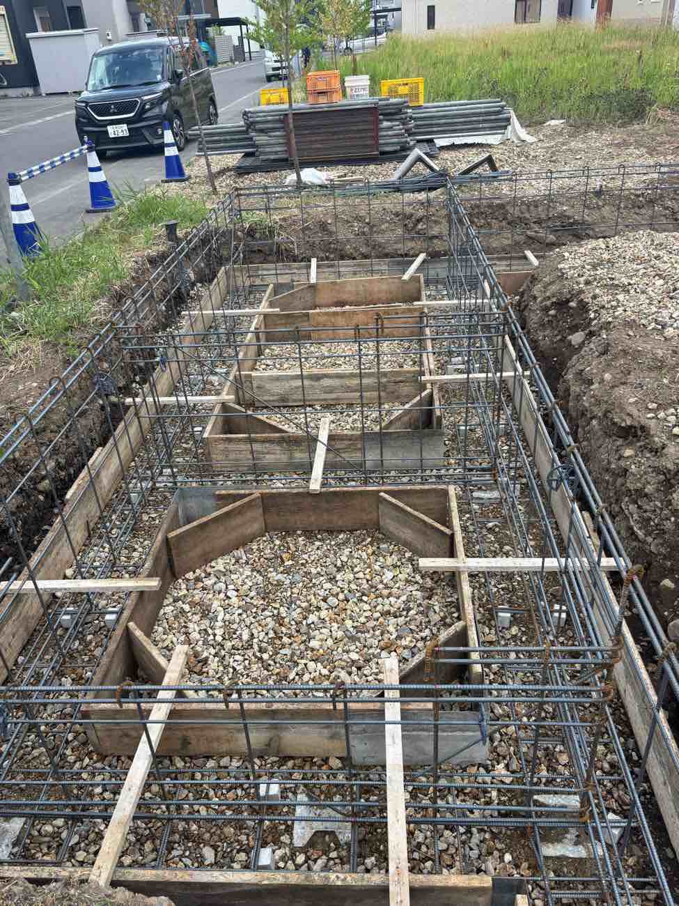 基礎ベース工事①