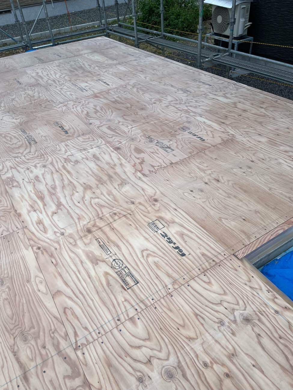 大工さん工事中④