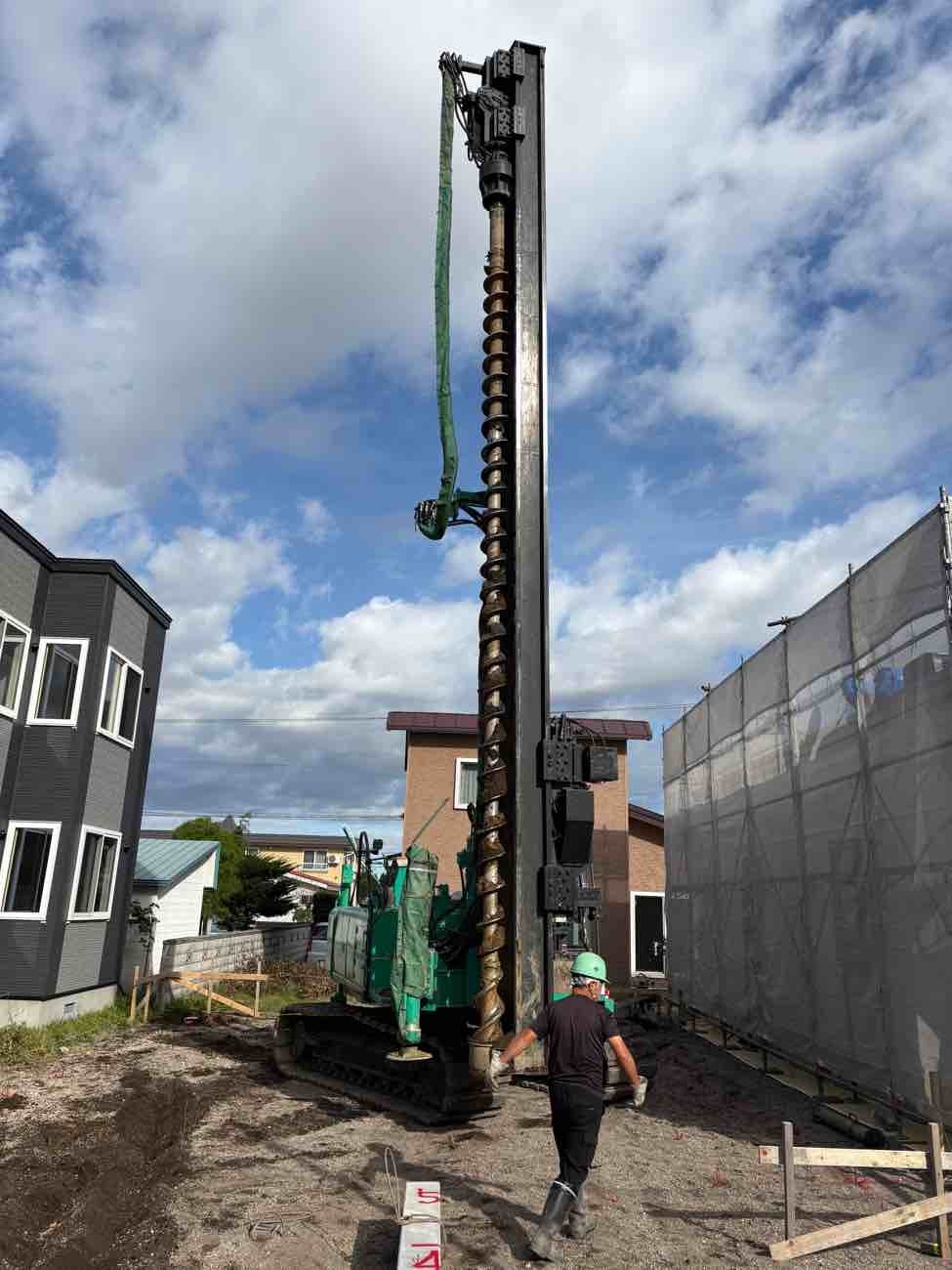 地盤補強工事中①